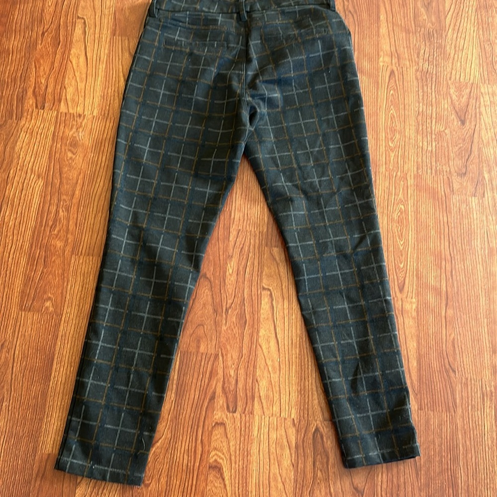 41 Hawthorn dress slacks size 4 petite. Dark gray with brown and navy squares. - Picture 5 of 8